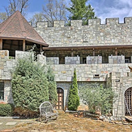 Villa Unique Murphy Retreat With Hot Tub, Pond And Waterfall Exterior foto